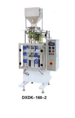 Club type packaging machine