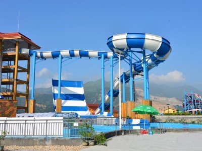 whirling water slide slide