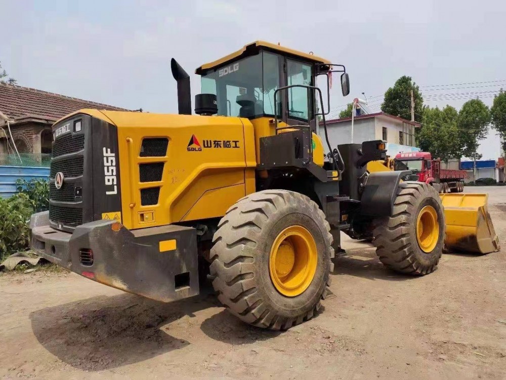 Forklift / transfer machine