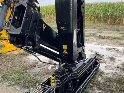 Truck mounted crane / 2