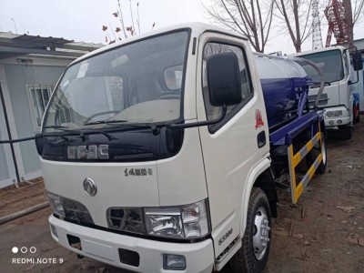 Sewage suction truck / 8