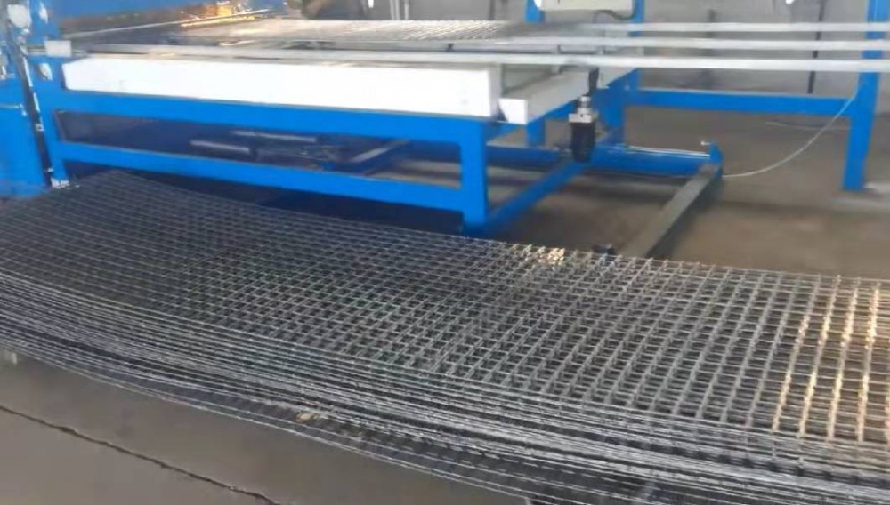 Reinforcement mesh machinery