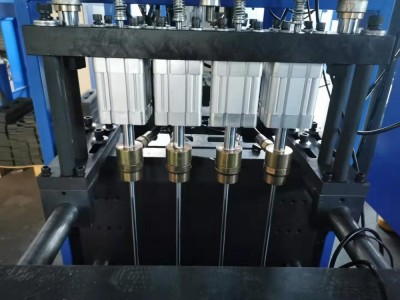 Fastest semi-auto blow machine / 5