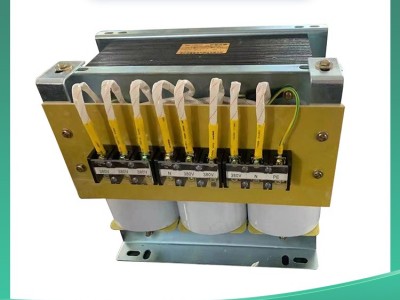 Isolation transformer / 3