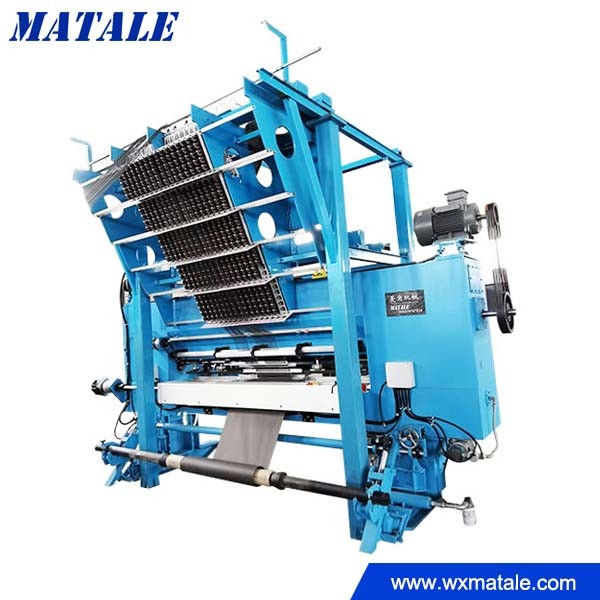 Cut pile tufting machine