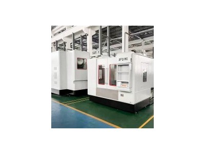 XFQ850CNC CNC machining center / 4
