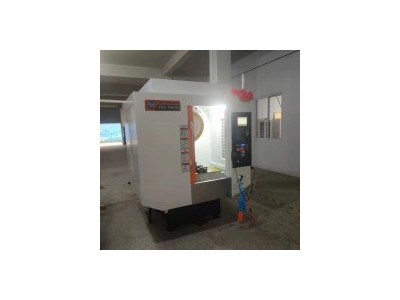 Vertical machining center Engraving and milling machine Drilling and tapping center CNC milling mach / 3