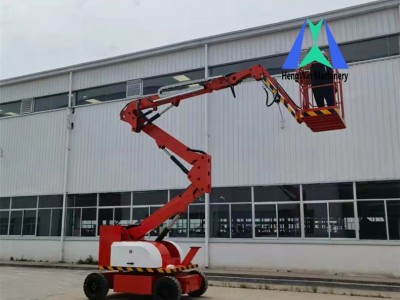 Self propelled curved arm aerial work platform truck 10m-20m / 3