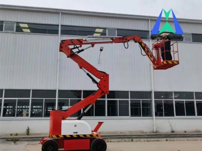Self propelled curved arm aerial work platform truck 10m-20m / 4