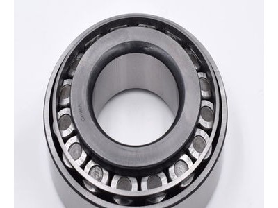 Tapered roller bearings220149