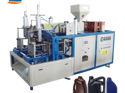 Plastic blow molding machine