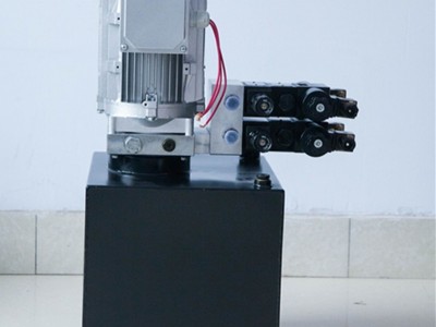 Small hydraulic station / 3