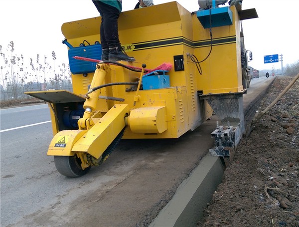 Road Curb And Gutter Machine