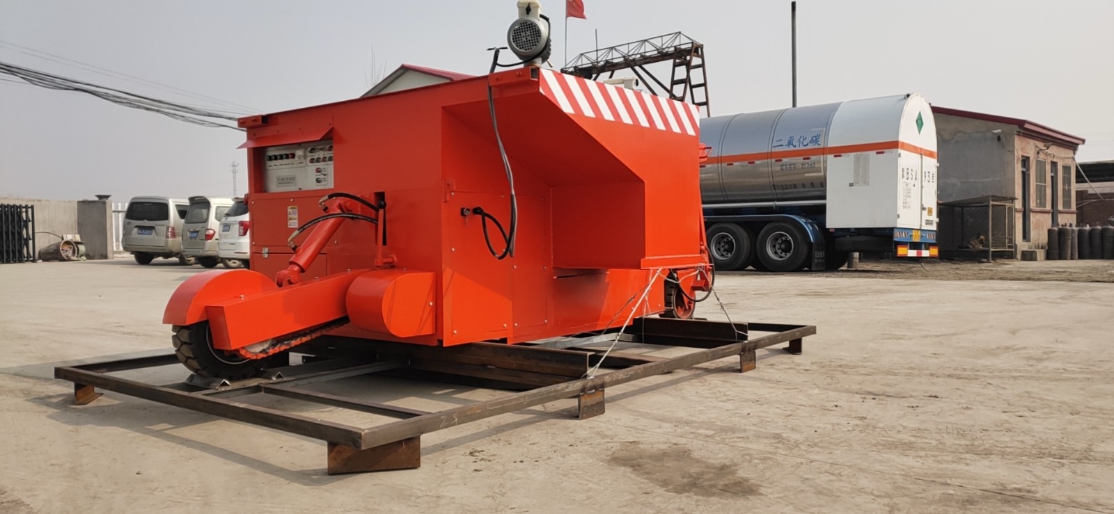 Curb Making Machine / 2