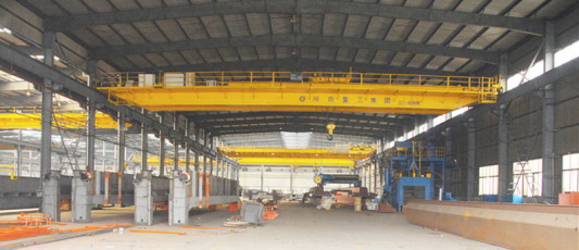 Double beam crane / 4