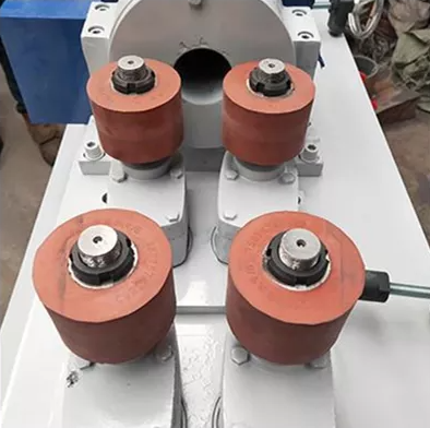 Wood processing machine / 9