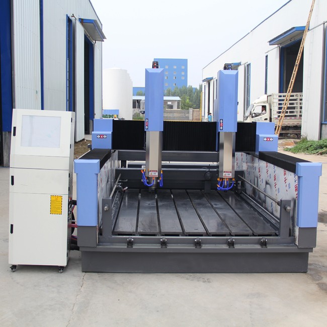 Engraving machine / 4