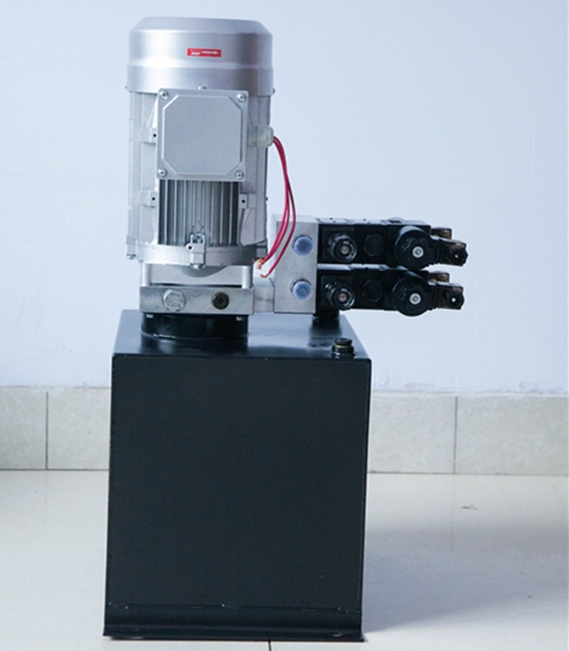 Small hydraulic station / 3