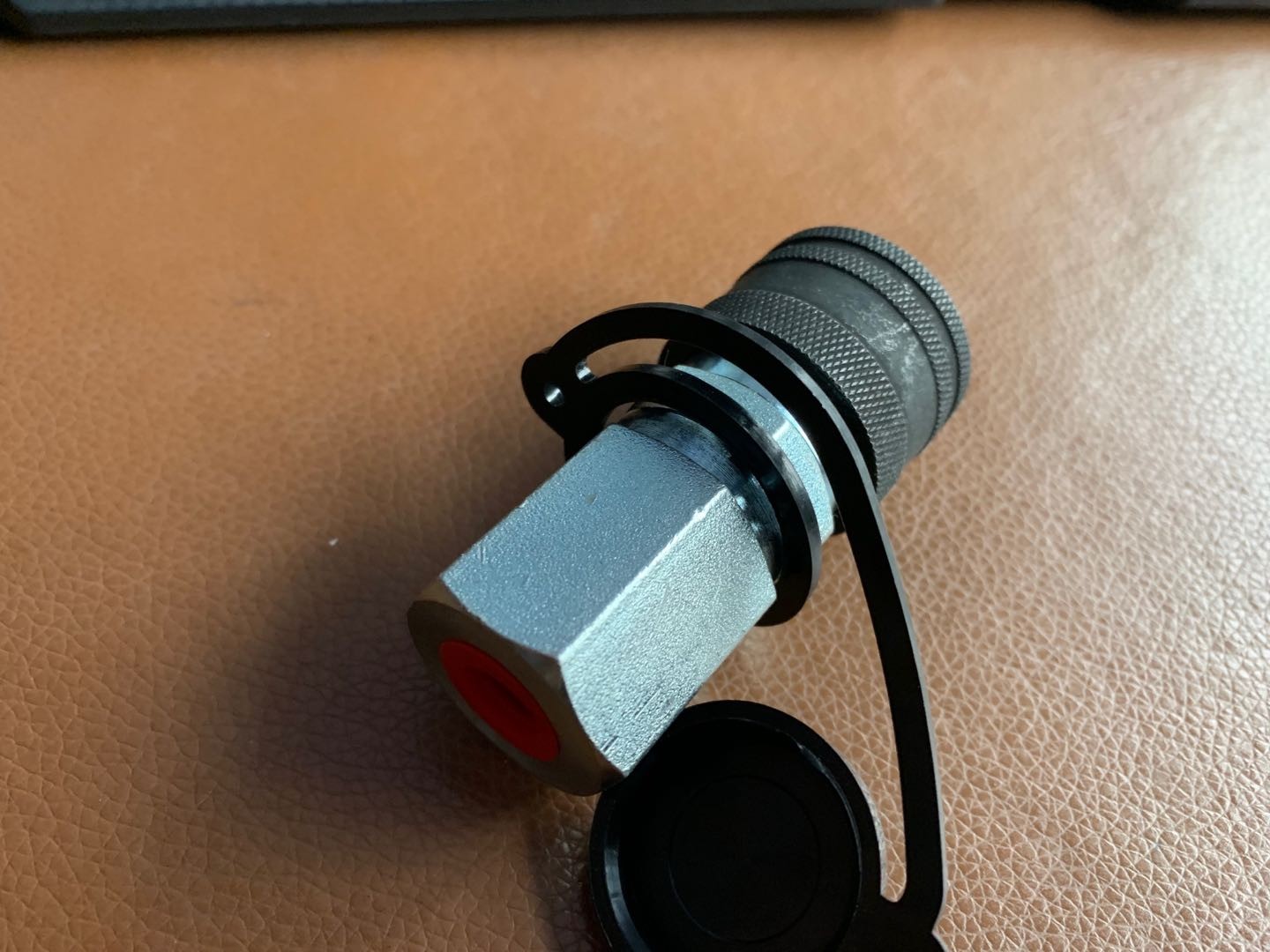 Quick connector / 2