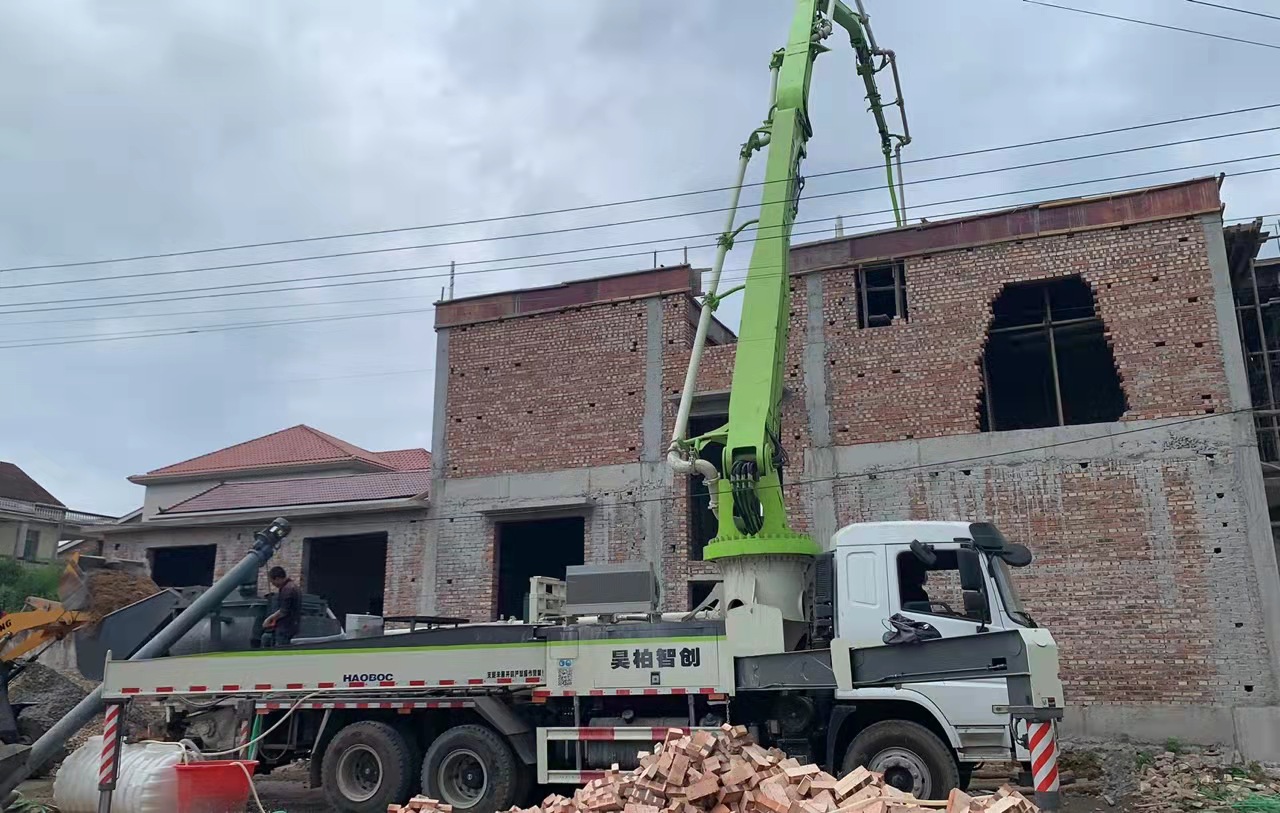 concrete boom pump truck / 5