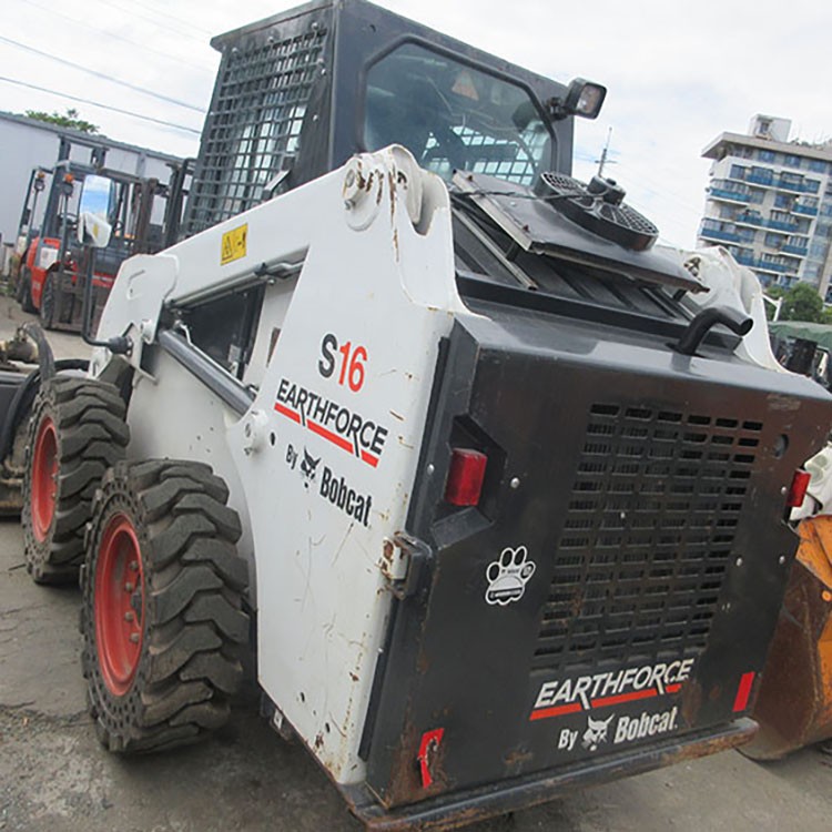 Skid Steer Loader / 5