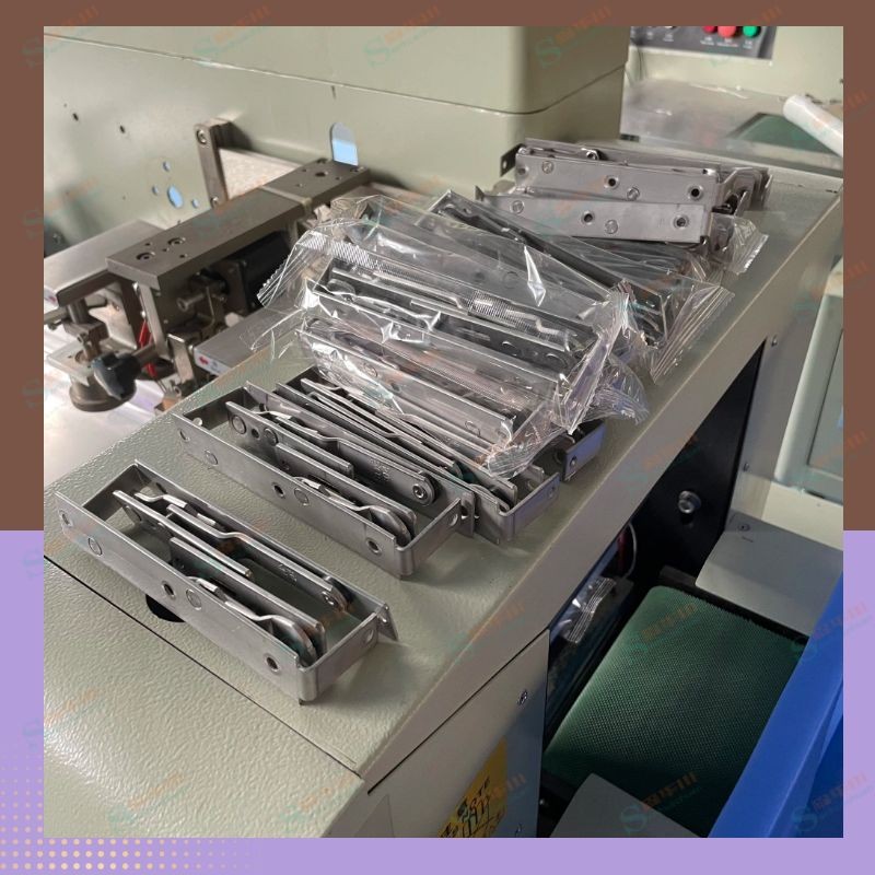 Accessories Packaging machine / 3
