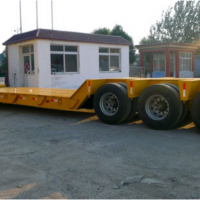 Low Bed  Semi Trailer Truck