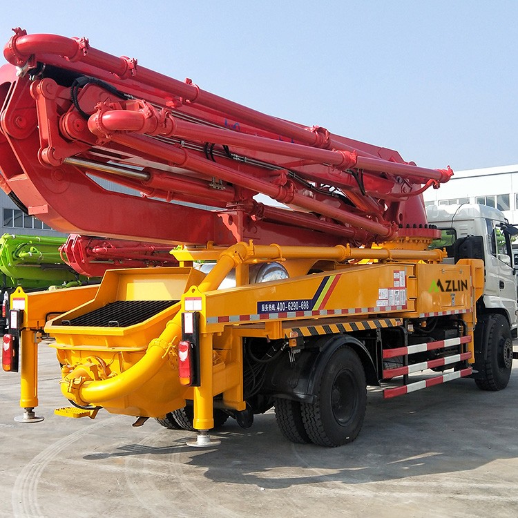 38M concrete boom pump / 2