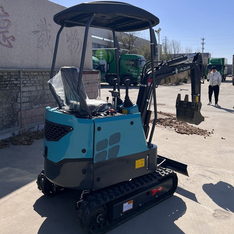 1.7t Micro Digger Bagger / 5