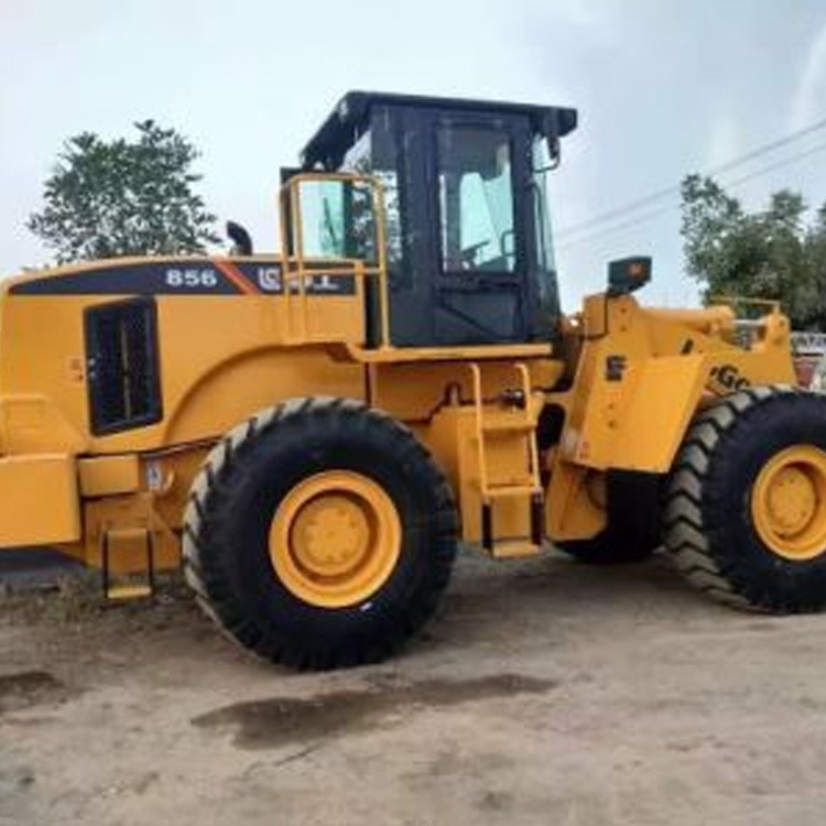 856 Articulated Wheel Loader / 3
