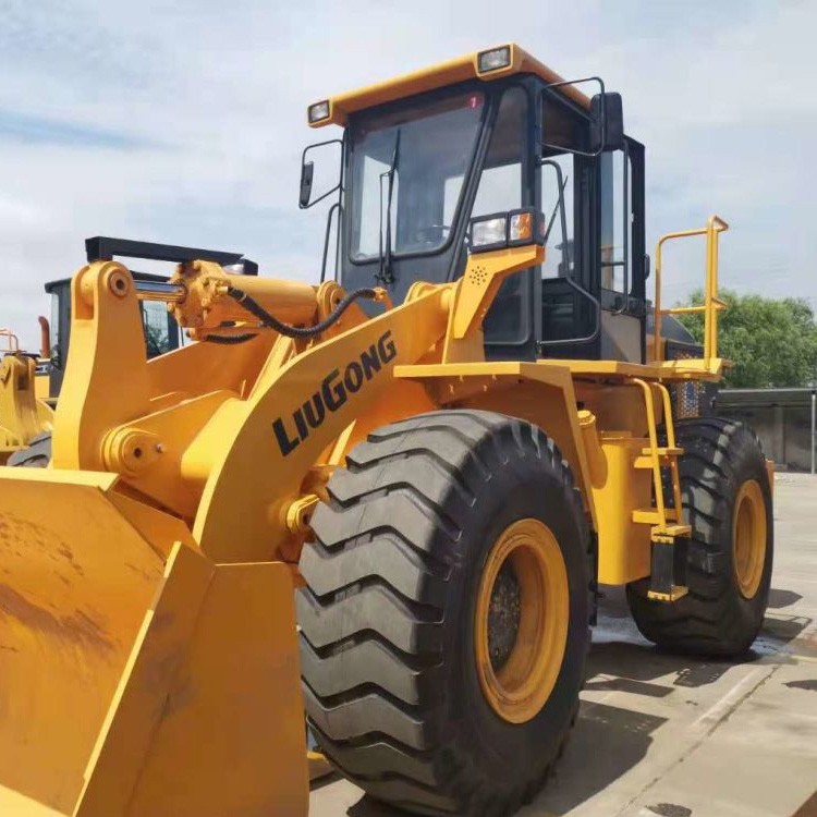 856 Articulated Wheel Loader / 6