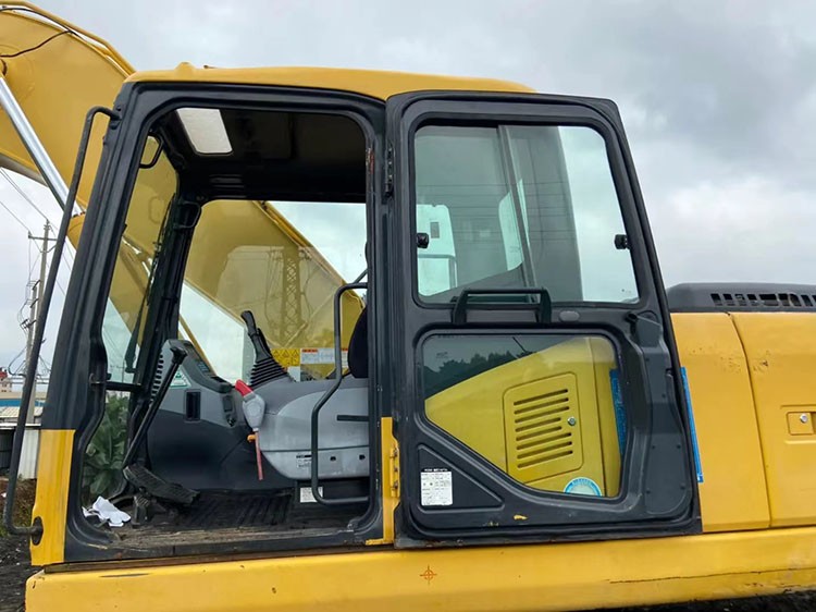 Pc200 Crawler Excavator / 2