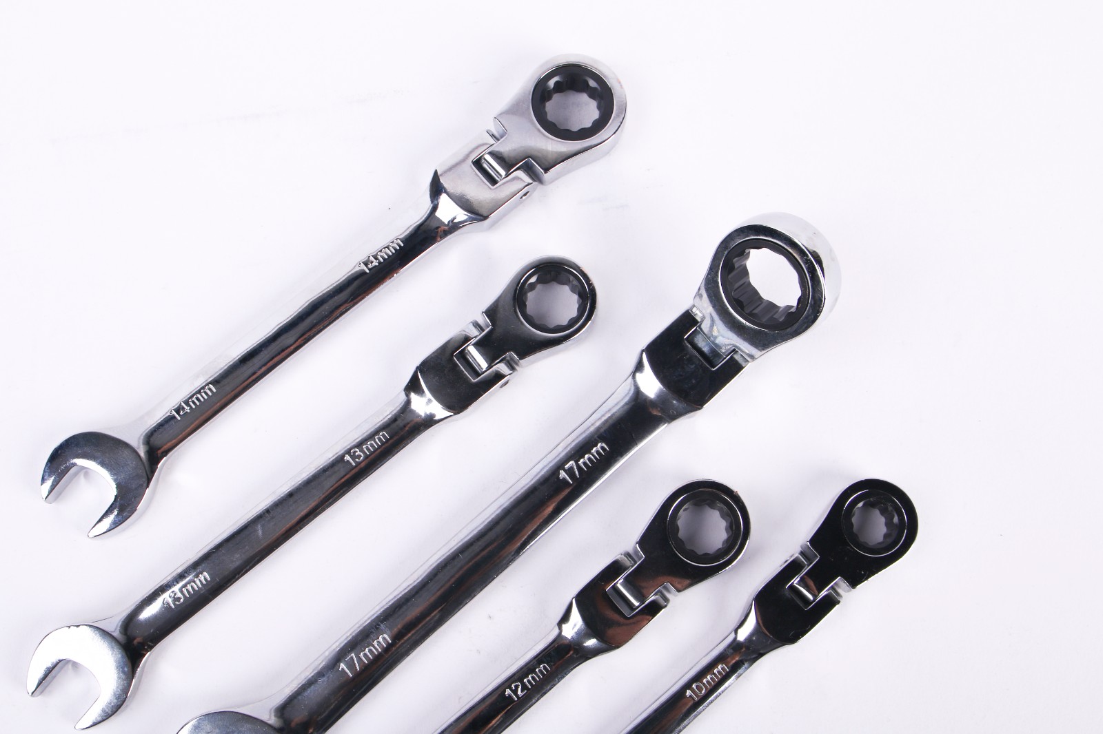 wrench / 3
