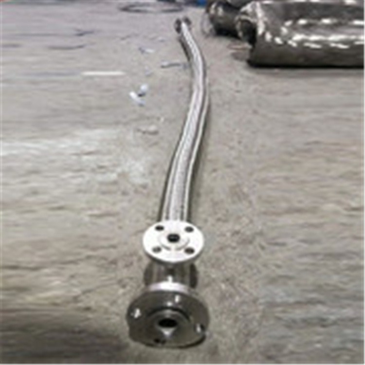 Heat tracing metal hose / 4