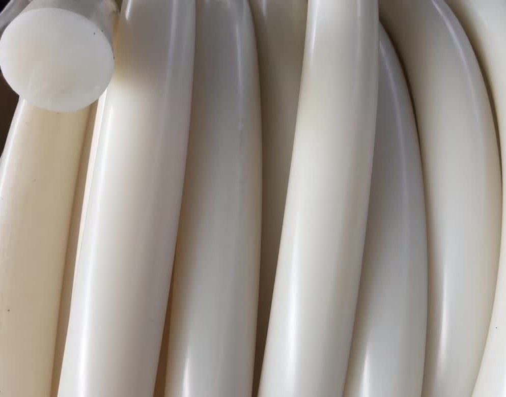 Silicone sealing strip / 9