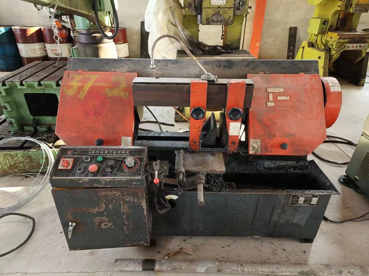 Second-hand machine bed / 2