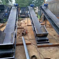 Conveyor belt for stone mining