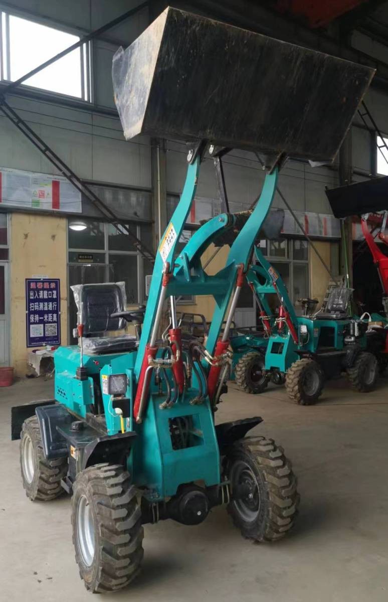 Small diesel 4WD forklift / 4