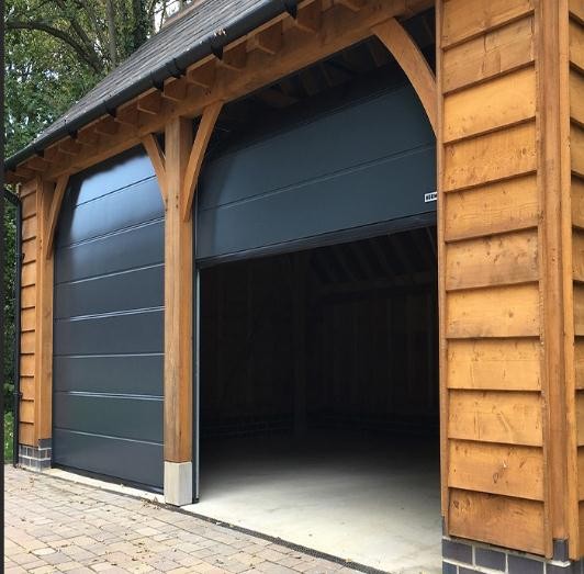 garage door making machine / 8