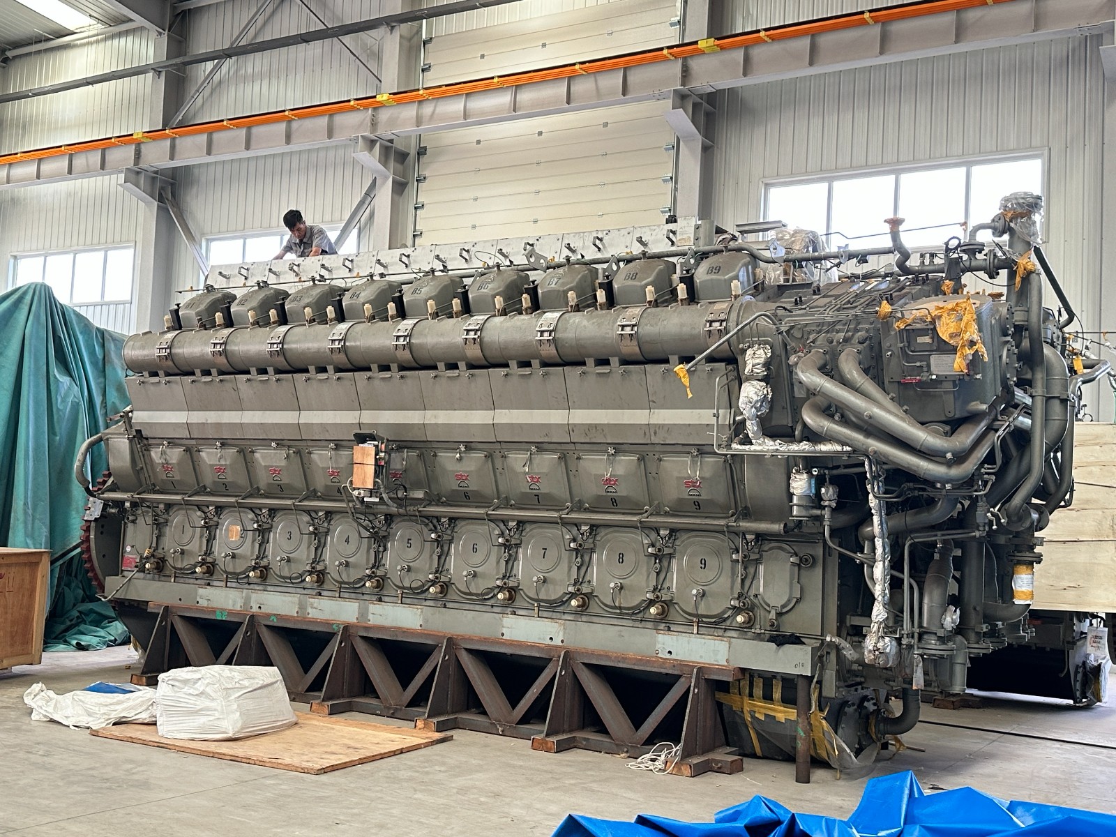 HFO/DIESEL gensets generator / 2