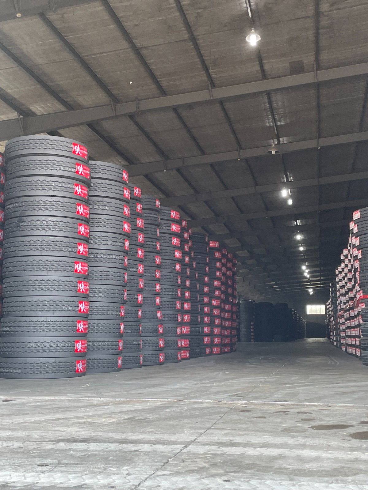 All kinds of Truck tires / 3