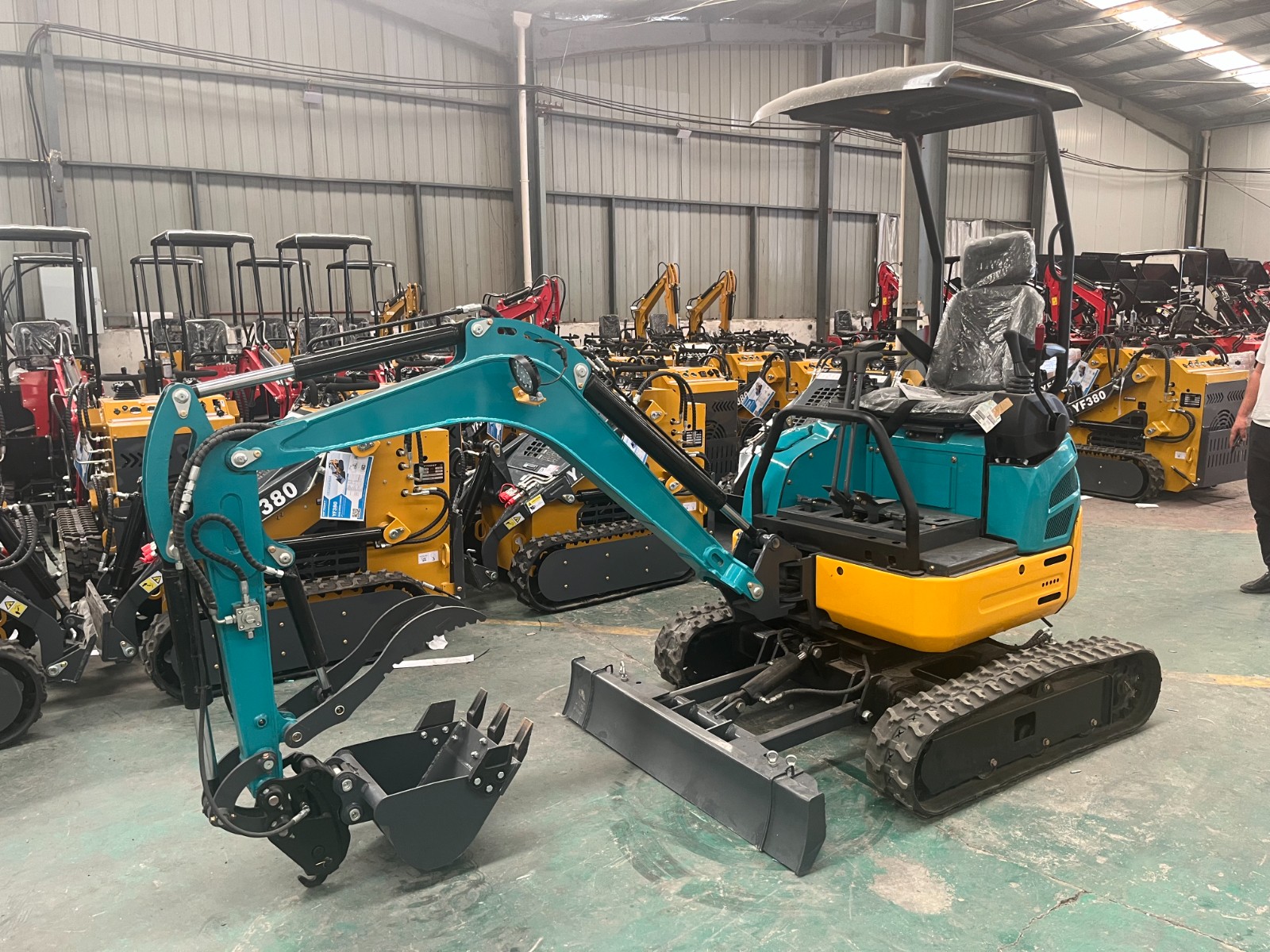 bagger mini excavators bucket 2t 
