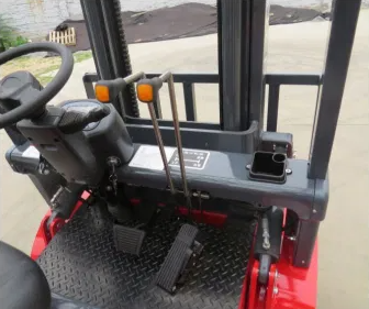 High Quality 1.5 Ton 3 Ton Counterbalance Electric Forklift with Cheap Price / 2