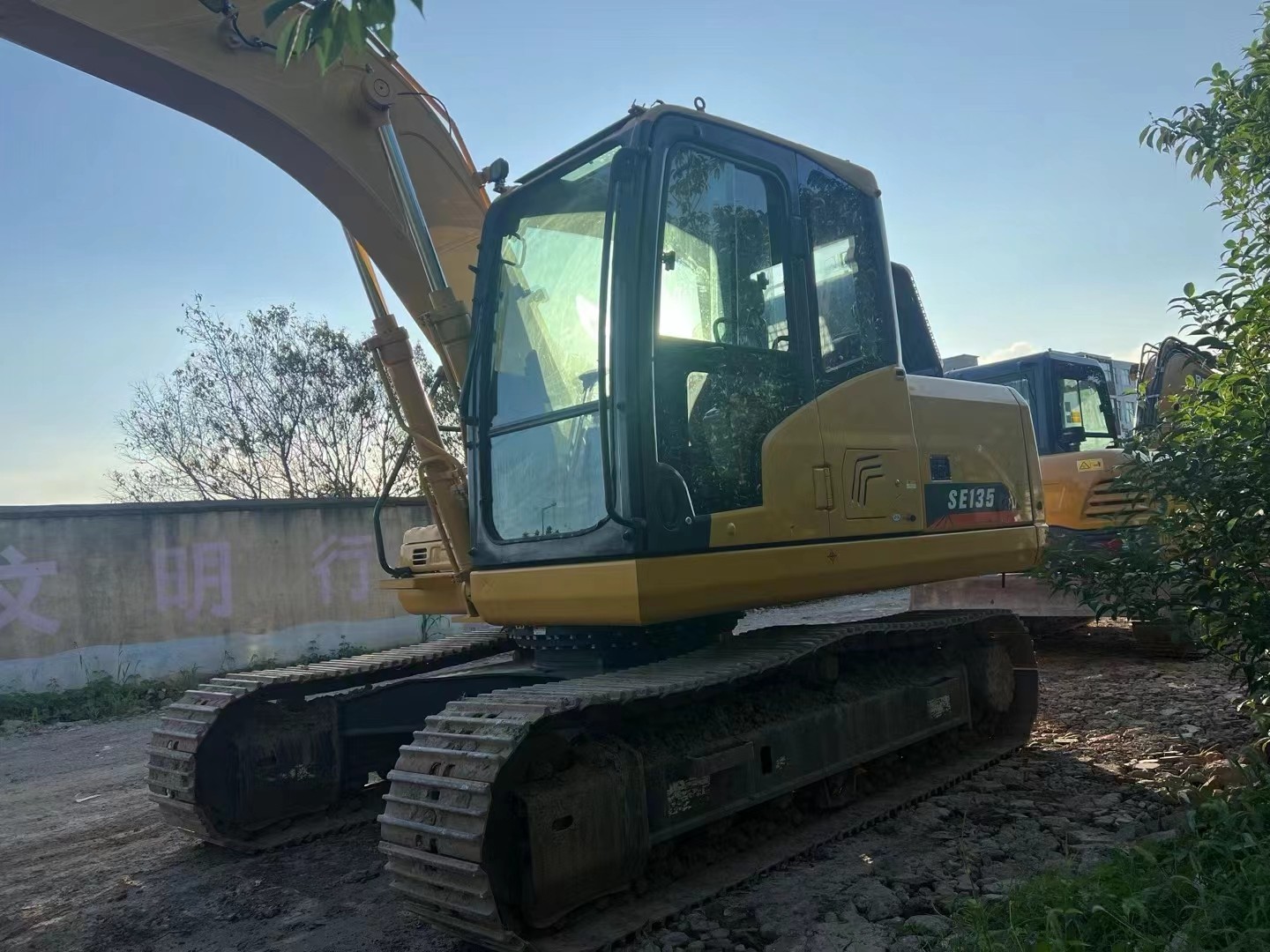 Second-hand excavator produced in 2021,SHANTUI  SE135 13-ton crawler excavator / 3