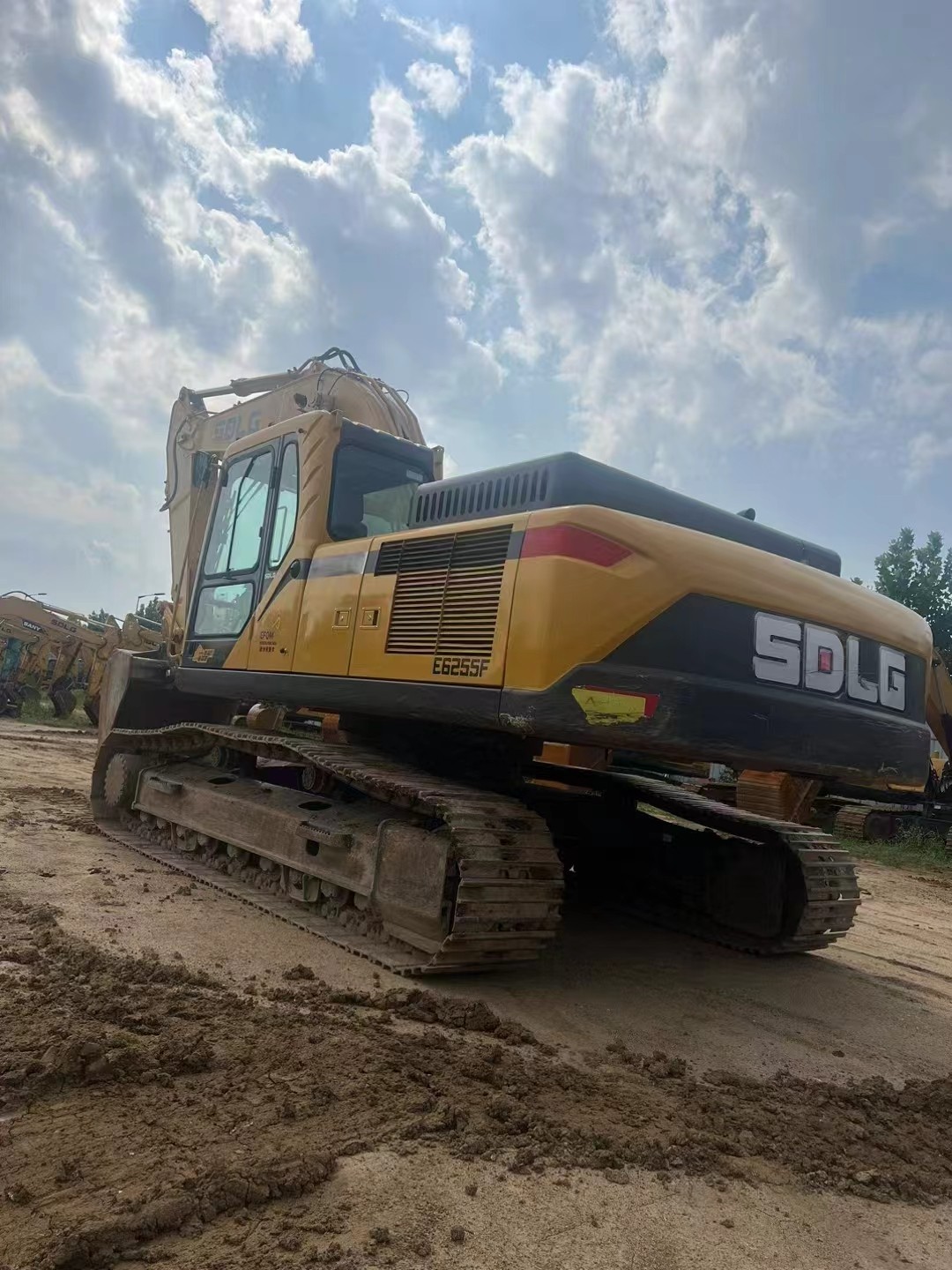 Second-hand excavator produced in 2021, LINGONG  E6255F 25-ton crawler excavator / 3