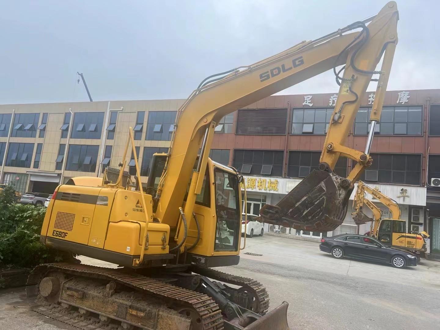20 years Lingong excavator E680F / 2