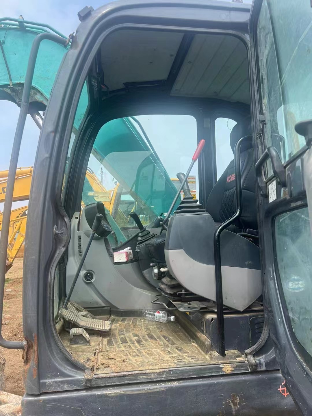 18 Kobelco excavator SK75-8 / 6