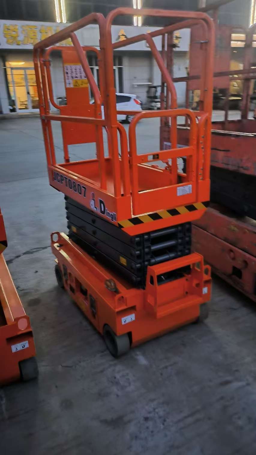 Dingli scissor lift platform 0708, small 6-meter electric drive / 5