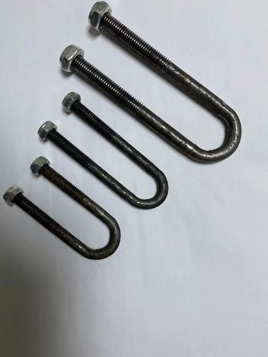 U-shaped screw / 2