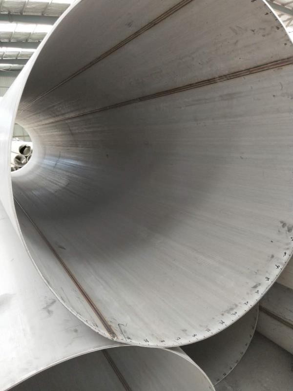 Stainless steel pipe / 5